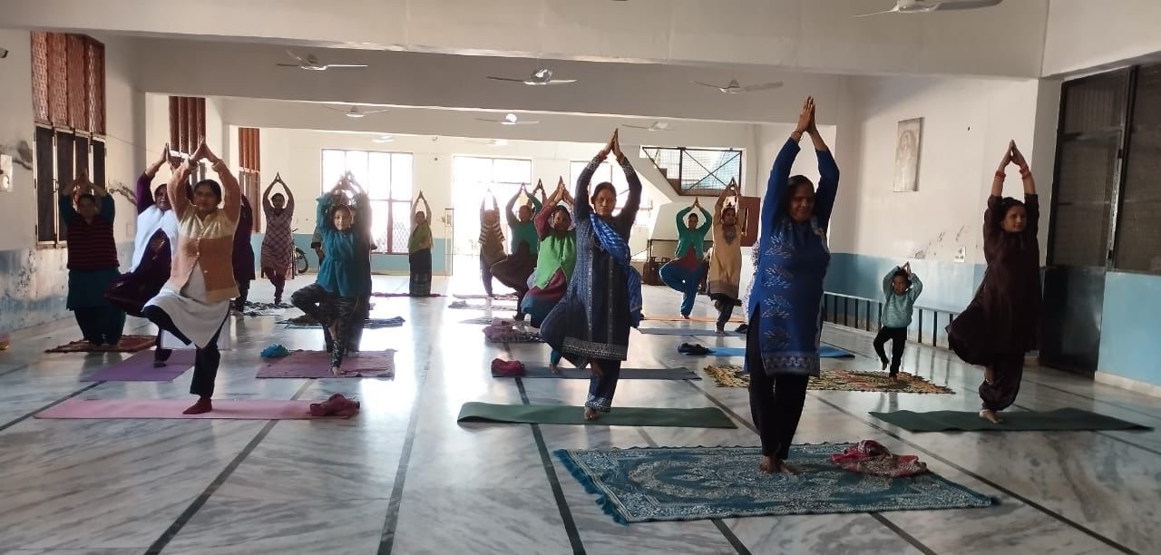 Chief Minister's Yoga Shala plays an important role in providing a healthy life to the people-SDM Damandeep Kaur